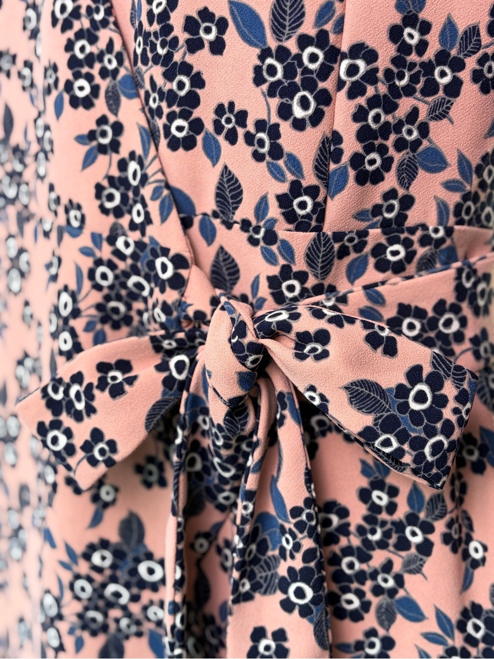 J. Crew Wrap Dress 365 Crepe Pink Plush Floral Bouquet Size 6P - Picture 8 of 14